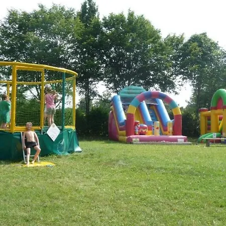 Tente Accueillant Animaux - 5 Pers. - Api-1-52-2327 Campingplads *